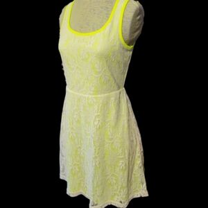 Bright Yellow, Lace Covered Summer Sleeveless Dress Bobbie Brooks Med